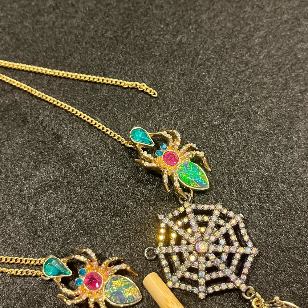 LAST CALL Betsey Johnson Vintage Spider Web Necklace For Repair - Picture 2 of 7